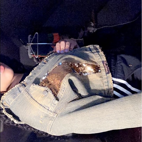 Custom Jean Jacket 💛 - Picture 4 of 4